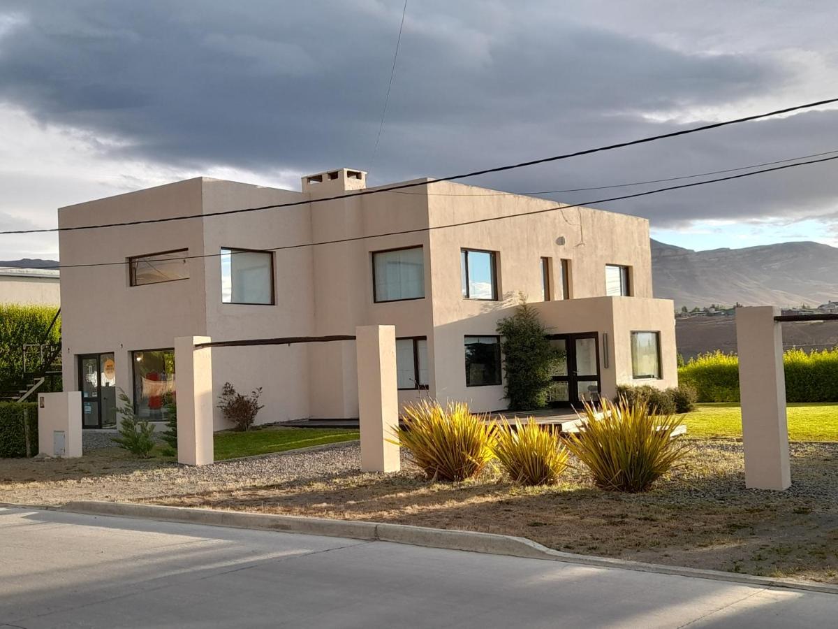 Casa Luminosa Con Parque Y Vista Espectacular Leilighet El Calafate Eksteriør bilde